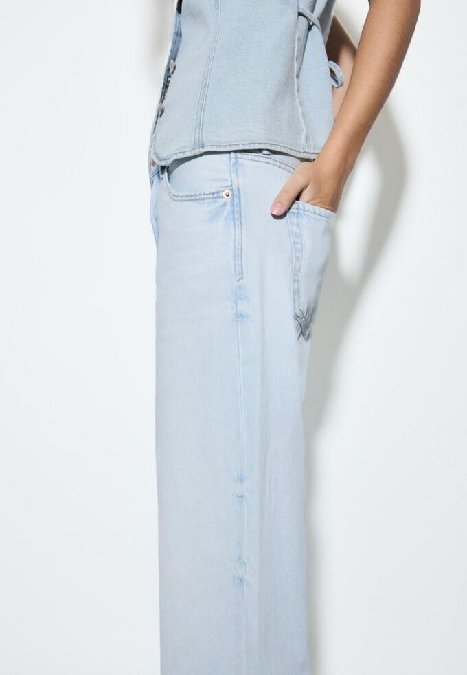 D91 Lågmidjade jeans med Wide Leg D91 Lågmidjade jeans med Wide Leg