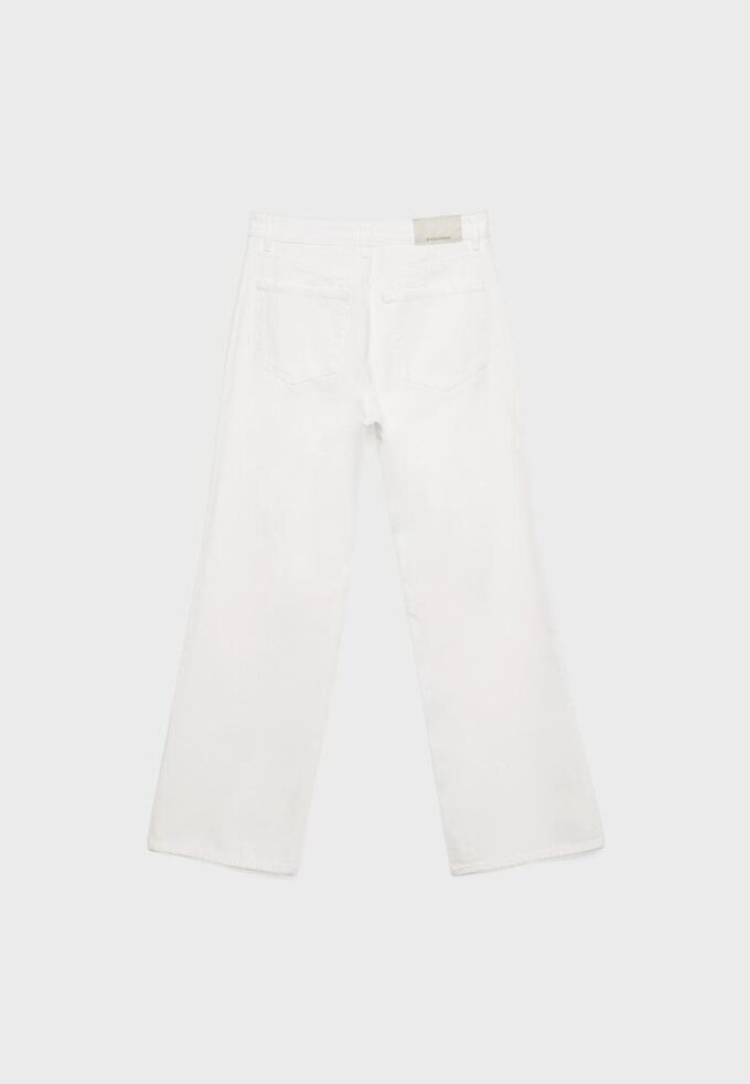 D92 Raka jeans med vida ben D92 Raka jeans med vida ben