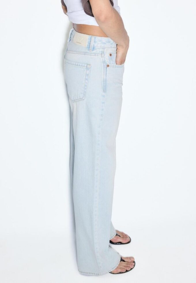 D92 raka jeans med Wide Leg D92 raka jeans med Wide Leg