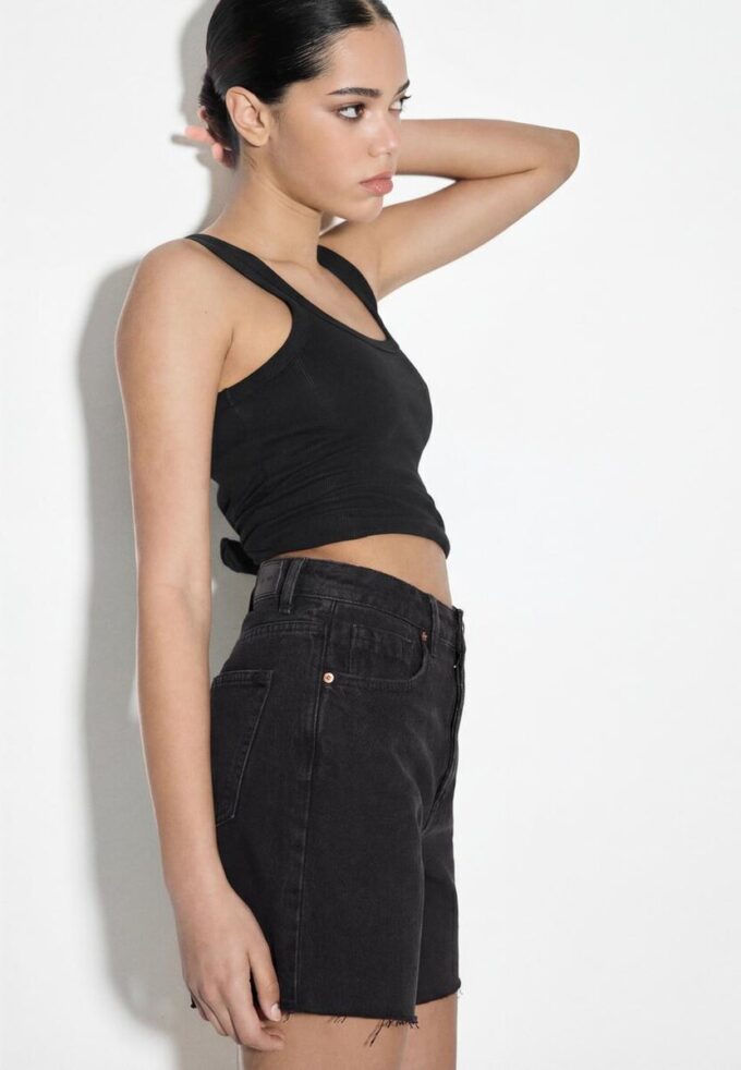 D93 Långa jeansshorts