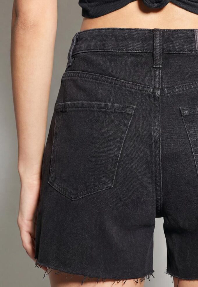 D93 Långa jeansshorts