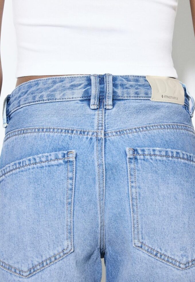 D93 Långa jeansshorts