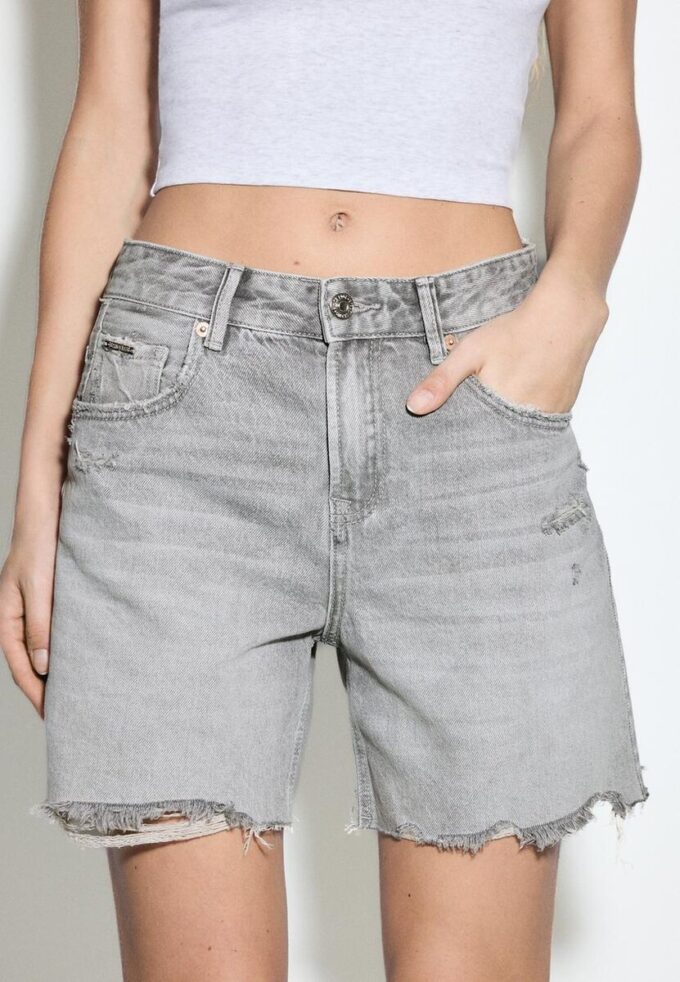 D93 Långa jeansshorts