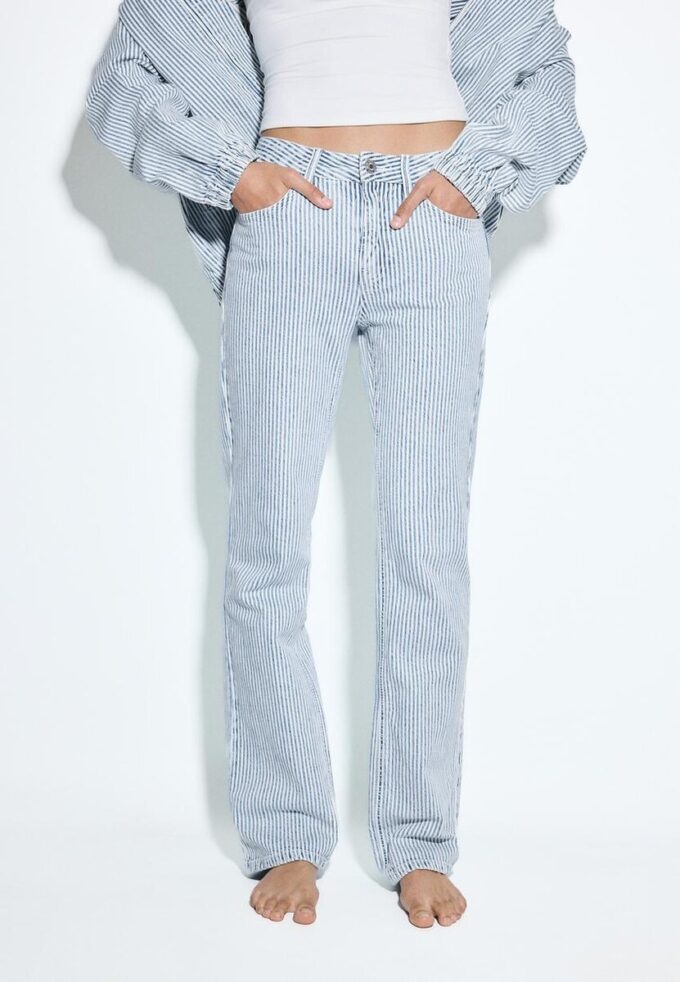 D98 Jeans med raka ben D98 Jeans med raka ben