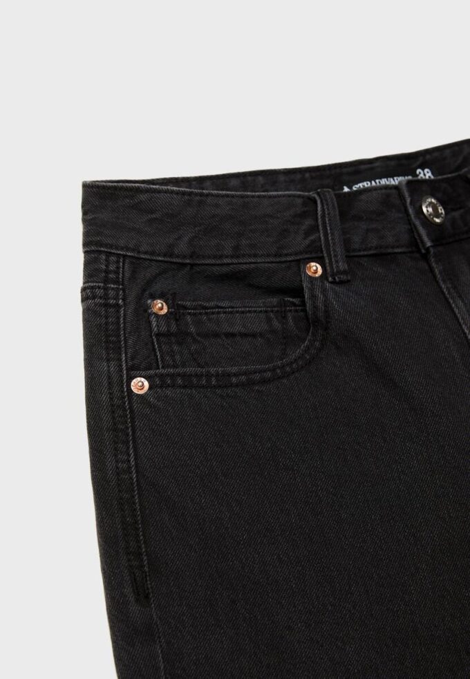D98 Jeans med raka ben D98 Jeans med raka ben