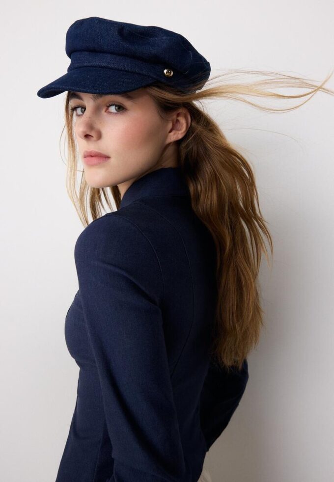 Denim-matrosmössa