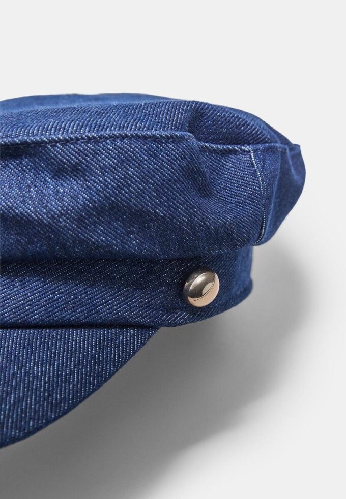 Denim-matrosmössa