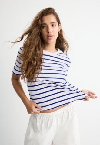 Enkel, tjock, randig Basplagg-T-shirt med normal passform