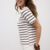 Enkel, tjock, randig Basplagg-T-shirt med normal passform