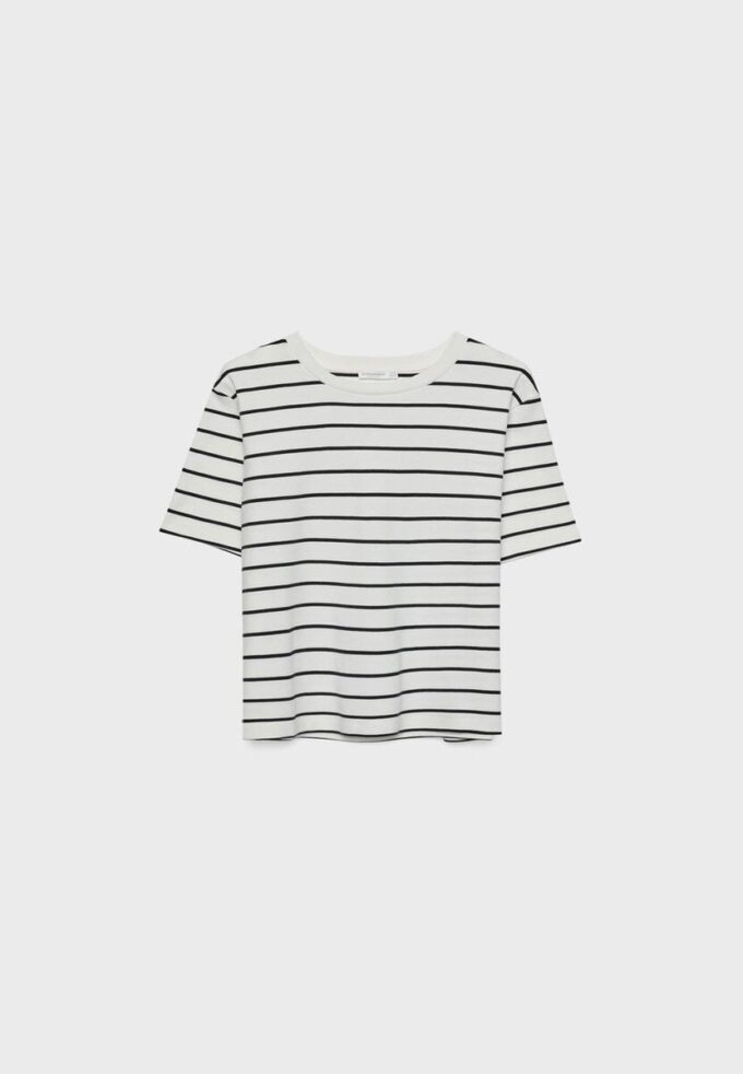Enkel, tjock, randig Basplagg-T-shirt med normal passform