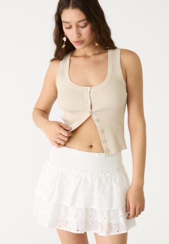 Flödande skort med broderi