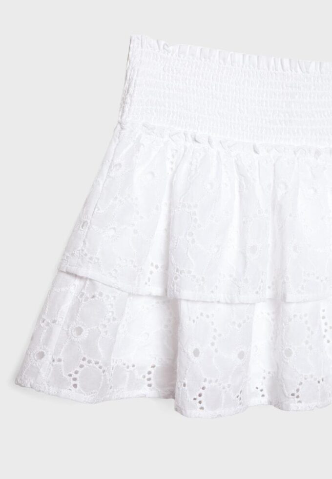 Flödande skort med broderi