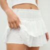 Flödande skort med volanger