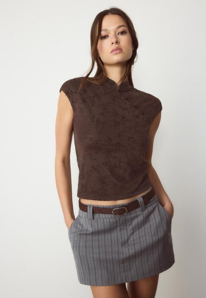 Flockad T-shirt i Qipao-stil