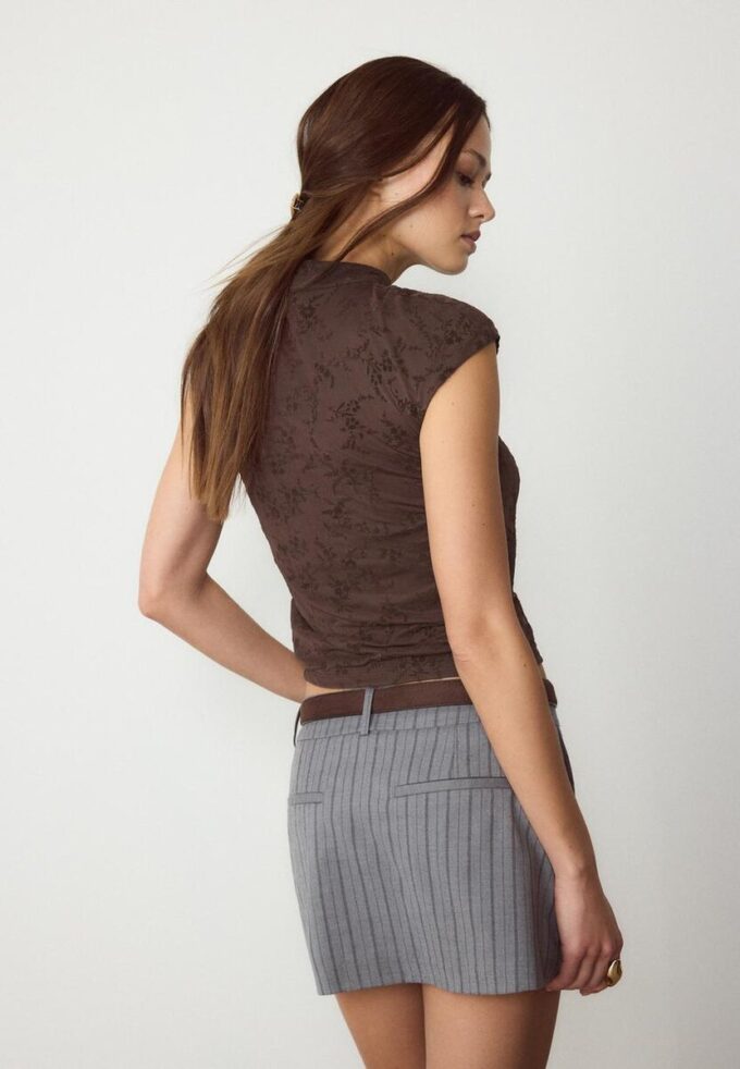 Flockad T-shirt i Qipao-stil