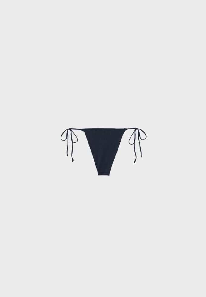 Glittrande brasilianska bikinitrosor Glittrande brasilianska bikinitrosor