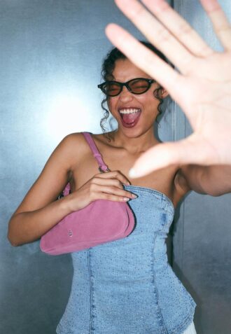 Glittrande bustier-toppar i denim