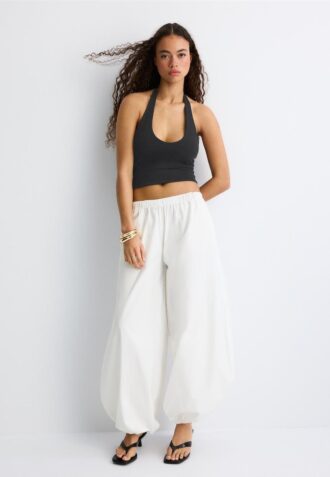 Halter-crop-top-Toppar