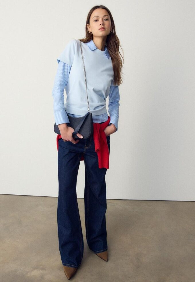 Halvmåneformad axelväska i denim