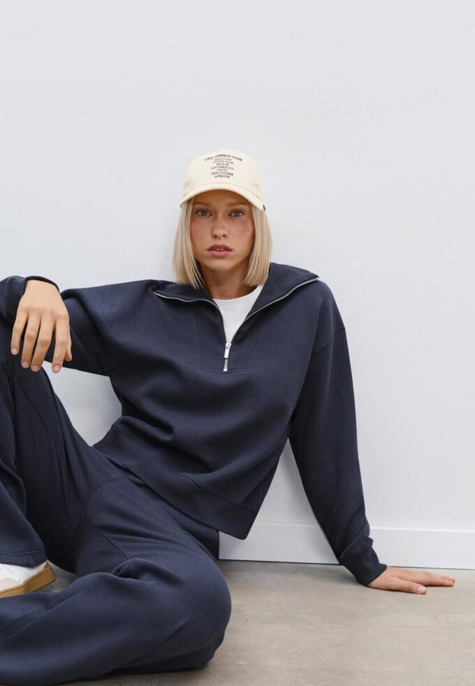 Höghalsad sweatshirt med dragkedja Höghalsad sweatshirt med dragkedja