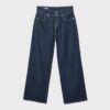 Jeans med låg midja och dubbla knappar Jeans med låg midja och dubbla knappar