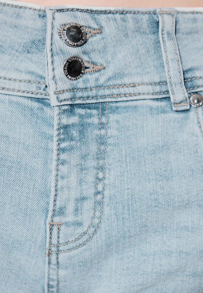 Jeans med låg midja och smal passform Jeans med låg midja och smal passform