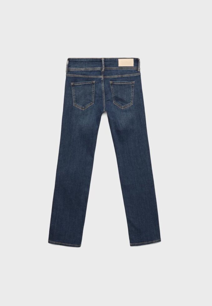 Jeans med låg midja och smal passform