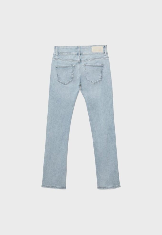 Jeans med låg midja och smal passform Jeans med låg midja och smal passform