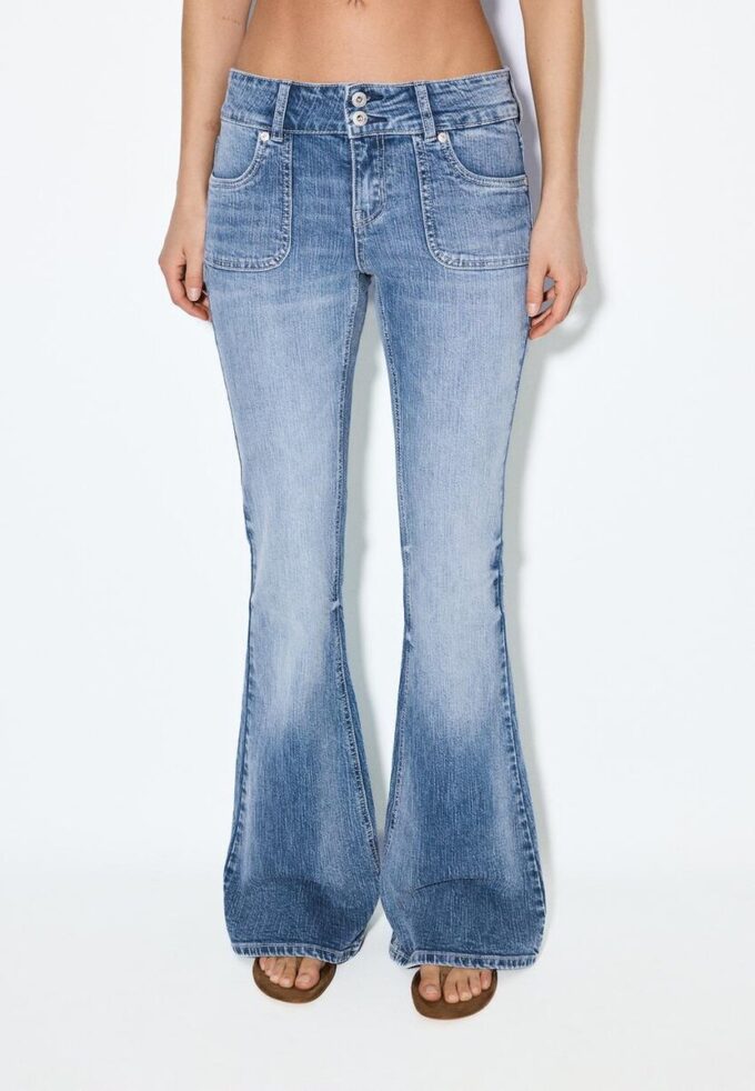 Jeans med låg midja och sömfickor Jeans med låg midja och sömfickor