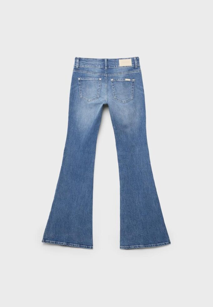 Jeans med låg midja och sömfickor Jeans med låg midja och sömfickor