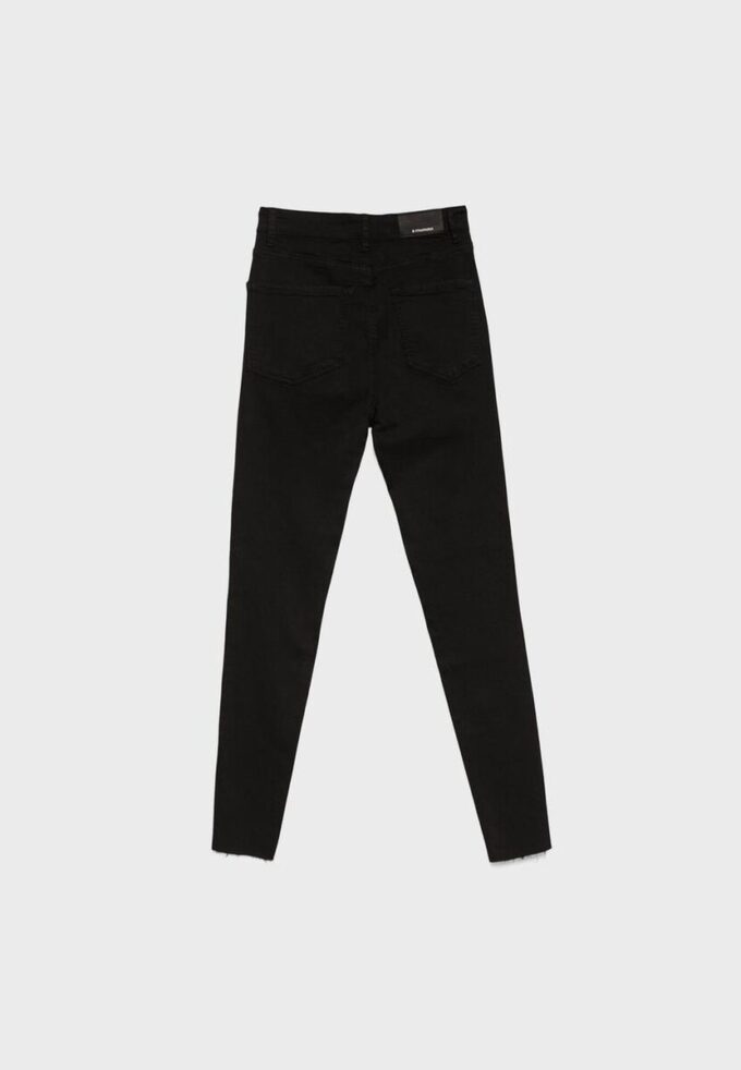 Jeans med superhög midja