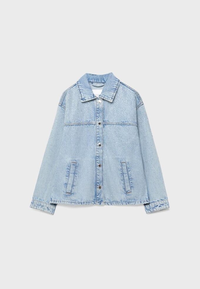 Jeansjacka med påsydda fickor och strass