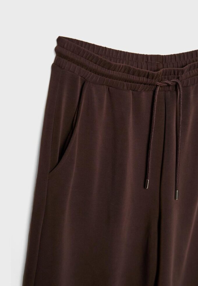 Joggingbyxor i palazzo-modell med Soft Touch-känsla Joggingbyxor i palazzo-modell med Soft Touch-känsla