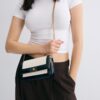 Kontrastfärgad crossbody-väska i canvas