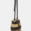 Kontrastfärgad virkad crossbody-väska