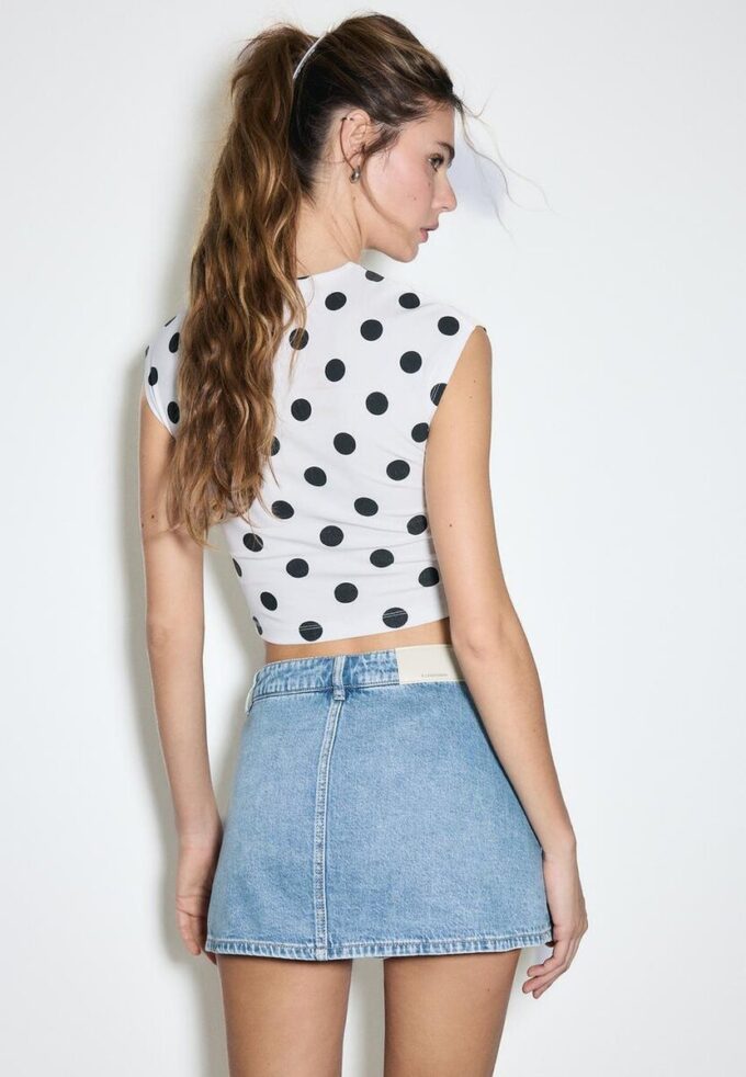 Korslagd jeanskort