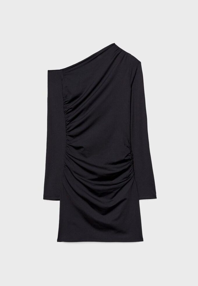 Kort asymmetrisk klänning
