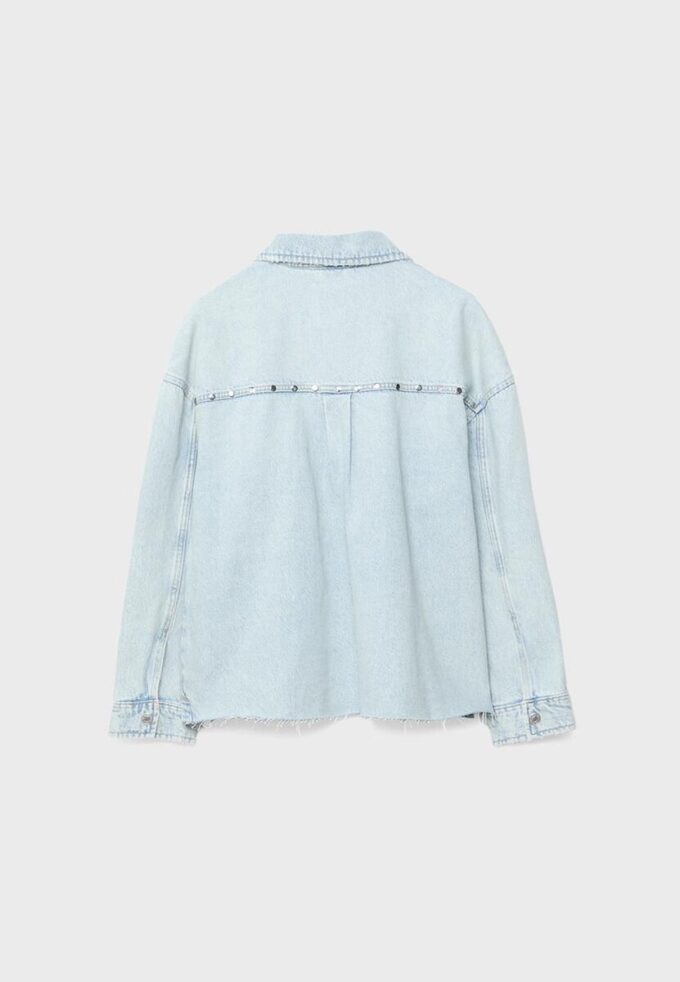 Kort denimskjorta med nitar Kort denimskjorta med nitar