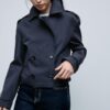 Kort dubbelknäppt trenchcoat
