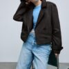 Kort dubbelknäppt trenchcoat Kort dubbelknäppt trenchcoat