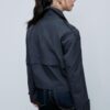 Kort dubbelknäppt trenchcoat