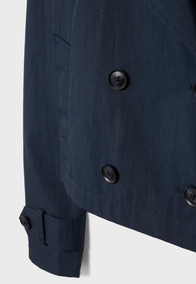 Kort dubbelknäppt trenchcoat