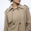 Kort, flödande trenchcoat Kort, flödande trenchcoat