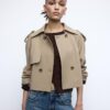 Kort, flödande trenchcoat Kort, flödande trenchcoat