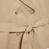 Kort, flödande trenchcoat med bälte