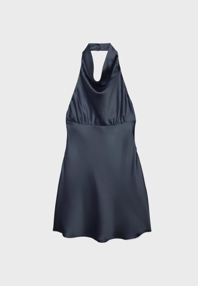 Kort satin-klänning med halterneck