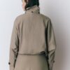 Kort trenchcoat med puffärmar och avtagbar huva