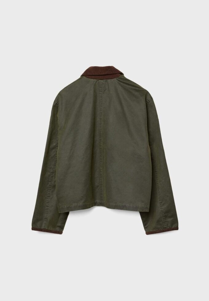 Kort vaxad parkas i kontrastfärger Kort vaxad parkas i kontrastfärger