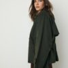 Kort vaxat trenchcoat med bälte Kort vaxat trenchcoat med bälte
