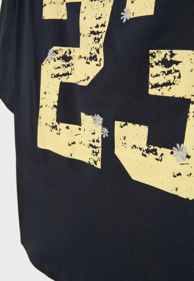 Kortärmad T-shirt 23